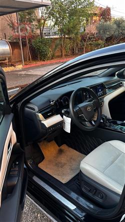 تۆیۆتا کامری